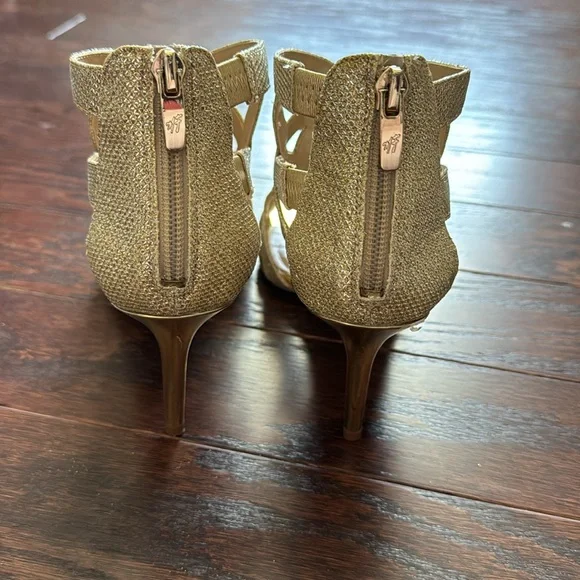 Gold Marc Fisher Heels - Picture 5 of 7